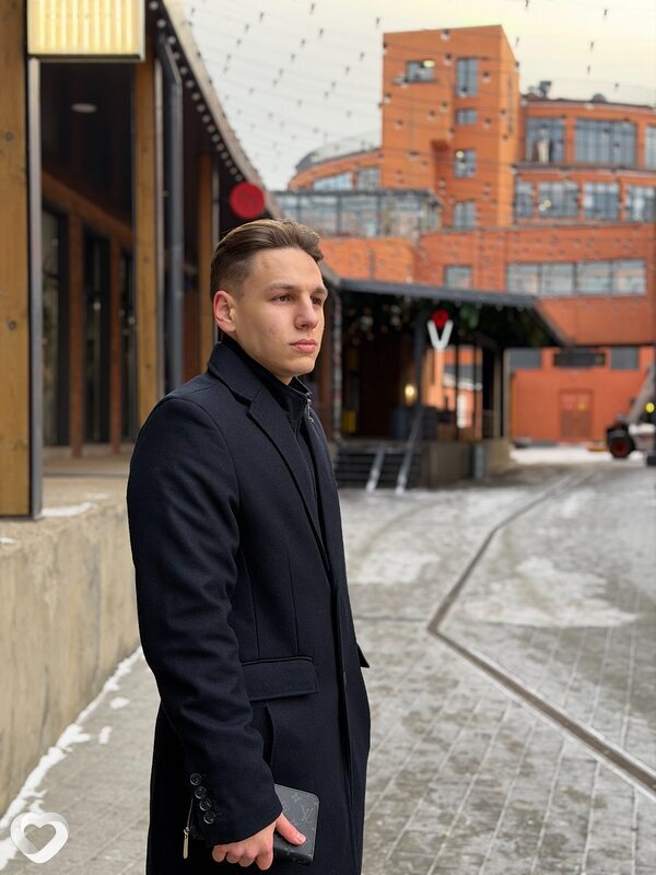 Илья, 22, Москве — анкета №3573298