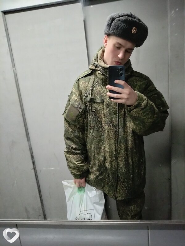 Иван, 21, Москве — анкета №3573420