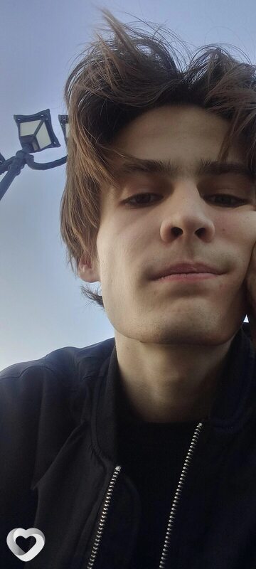 Артем, 25, Саратове — анкета №3574017