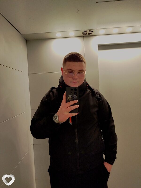 Денис, 19, Иванове — анкета №3574371