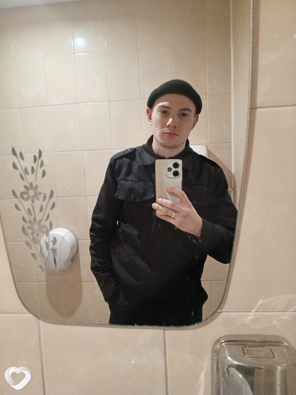 Виктор, 21, Брянске — анкета №3574930