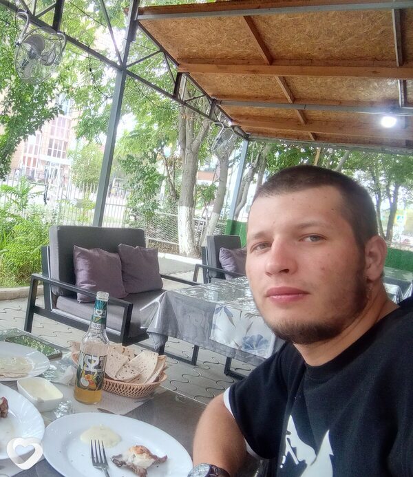 Андрей, 26, Новороссийске — анкета №3576565