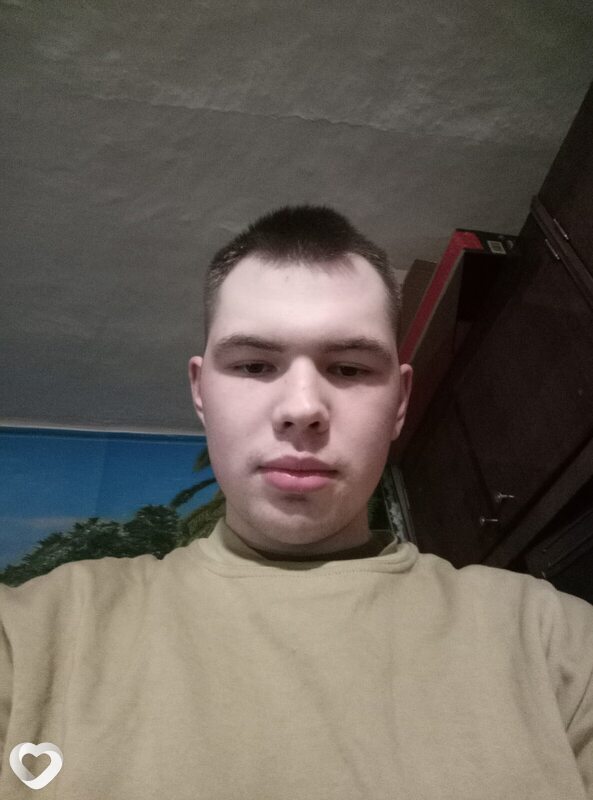 Павел, 21, Омске — анкета №3577808