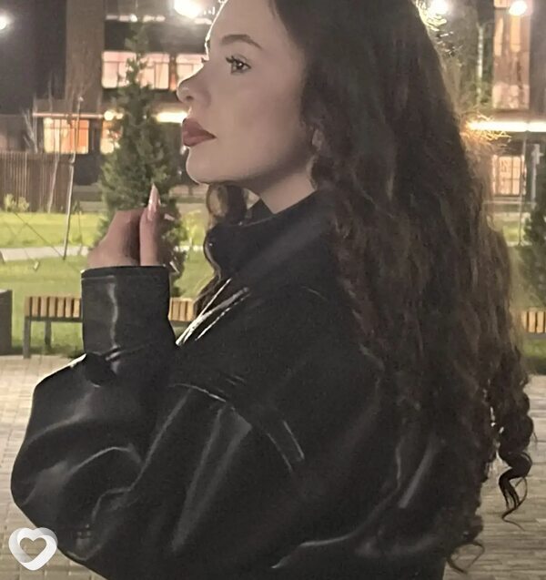 Алёна, 19, Краснодаре — анкета №3579677