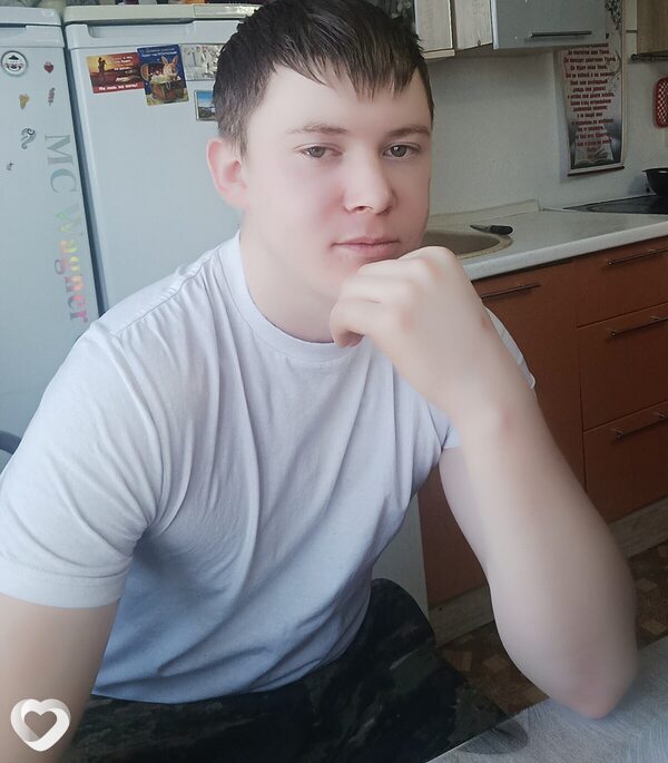 Антон, 25, Братске — анкета №3580615