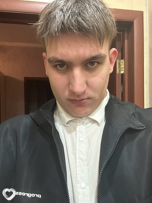 Михаил, 22, Выксе — анкета №3580760