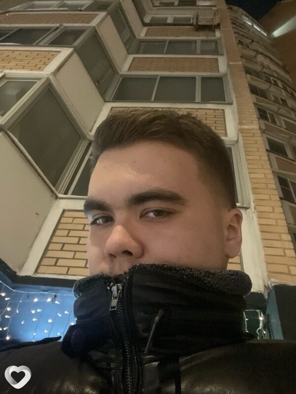 Максим, 23, Москве — анкета №3581467