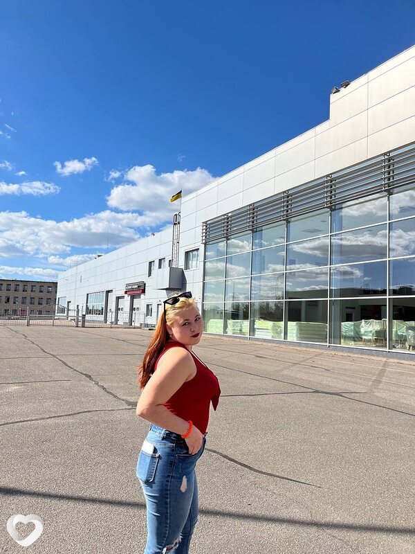 Олена, 19, Кривое Роге — анкета №3582296