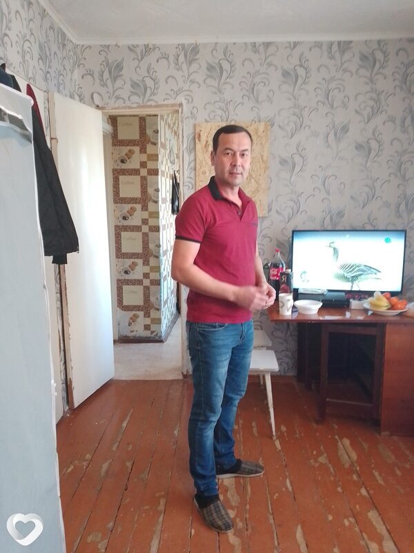 Олег, 40, Жирновске — анкета №3582306