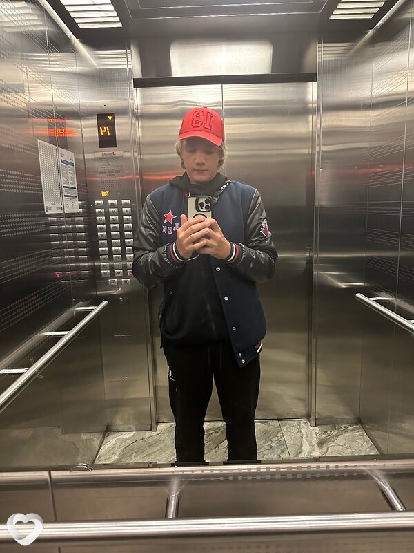 Григорий, 19, Ижевске — анкета №3582534