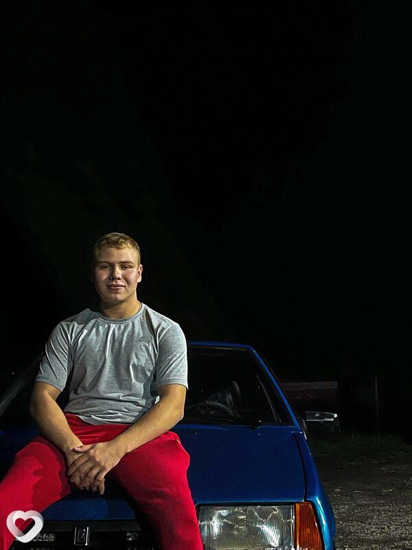 Иван, 21, Барнауле — анкета №3582734
