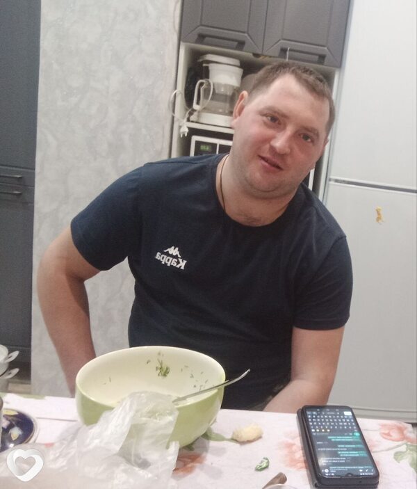 Виталий, 32, Бузулуке — анкета №3583353