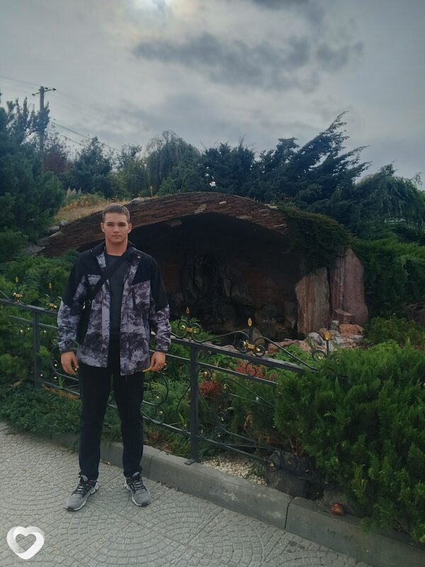 Артём, 20, Новошахтинске — анкета №3584586