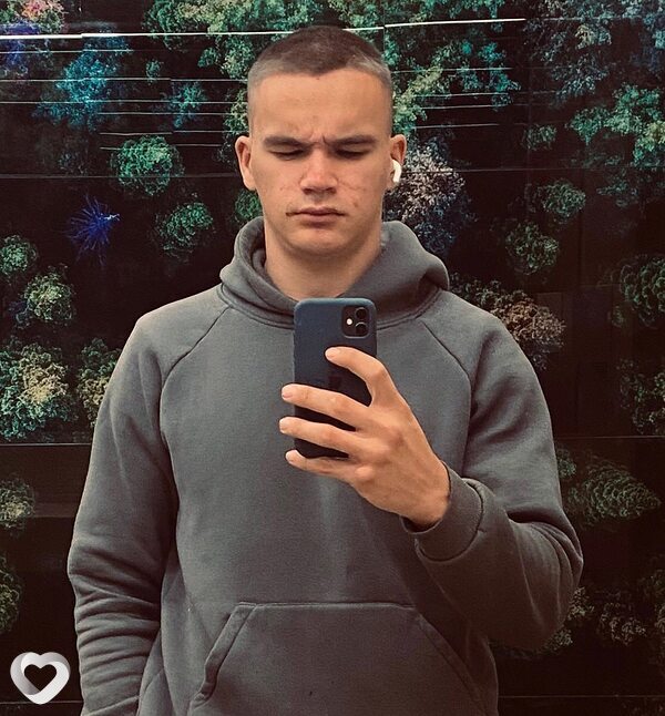 Николай, 19, Братске — анкета №3586833
