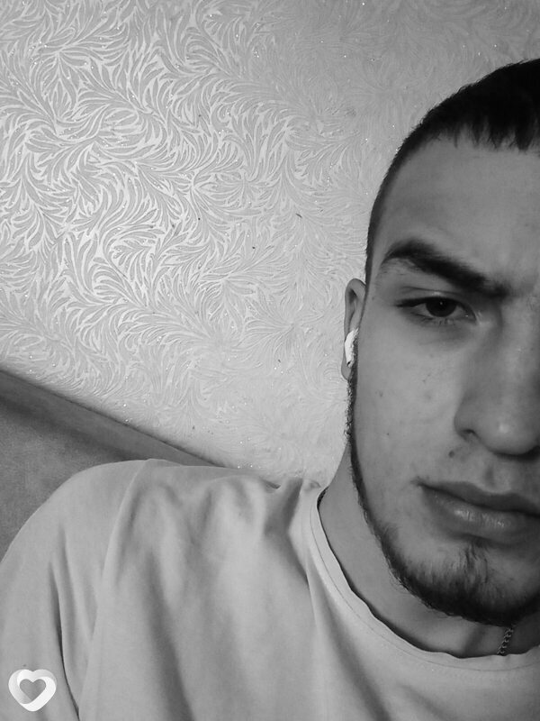 Павел, 23, Саратове — анкета №3586860