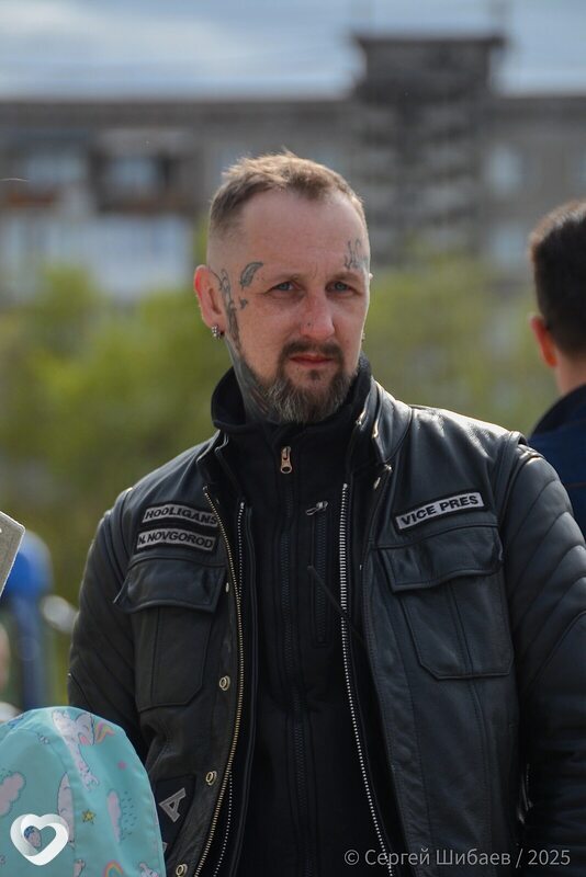 Denny, Горький