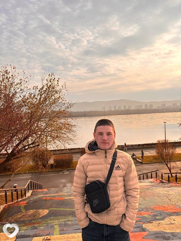 Володя, 19, Братске — анкета №3588080