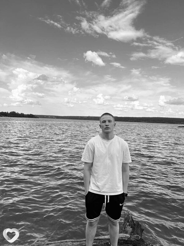 Евгений, 23, Искитиме — анкета №3589040
