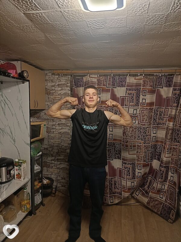 Михаил, 19, Самаре — анкета №3590257