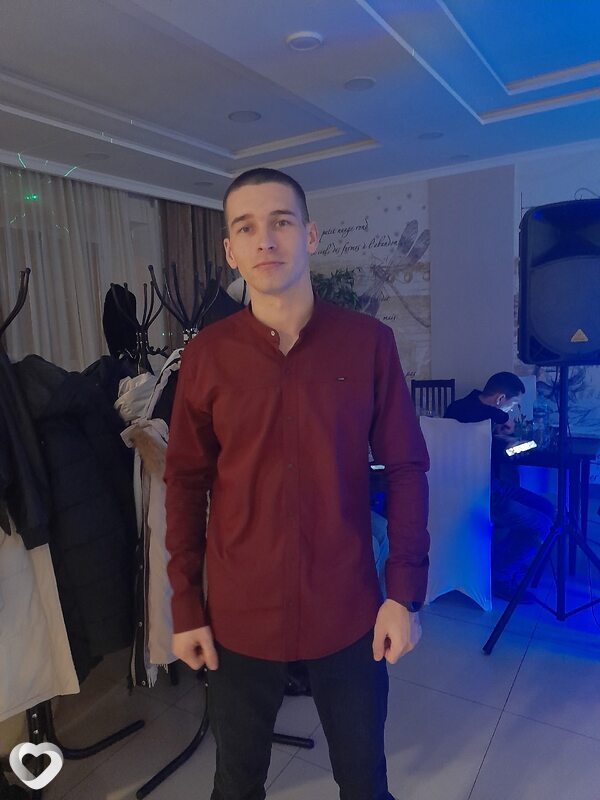 Валентин, 26, Балакове — анкета №3591170
