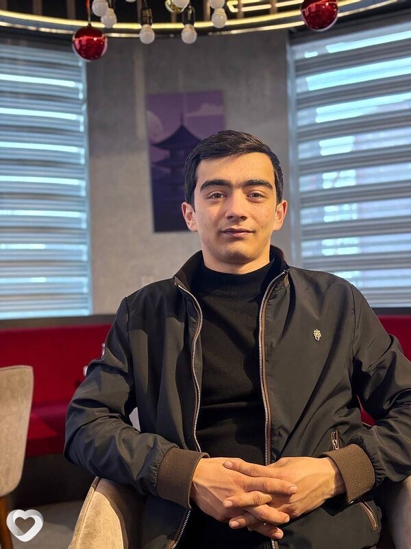 Bexruz, 21, Сергиеве Посаде — анкета №3591147