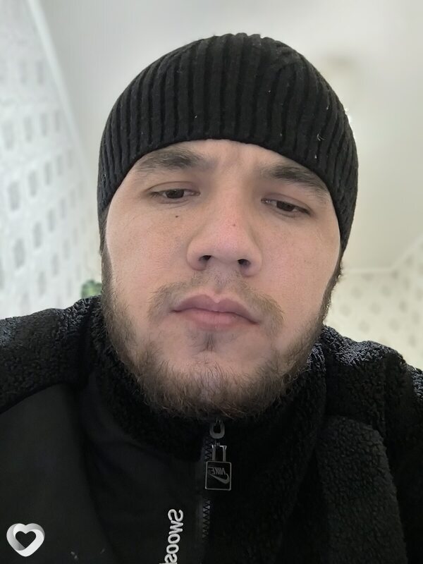 Oybek, 25, Ялте — анкета №3594095