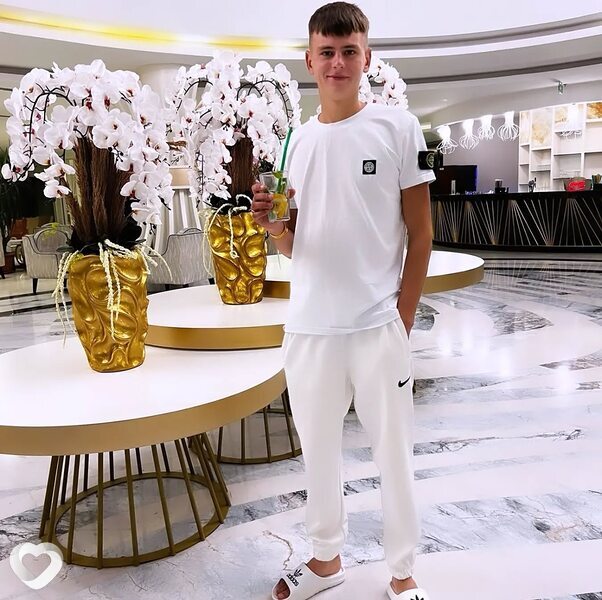 Максим, 27, Барановичах — анкета №3595633