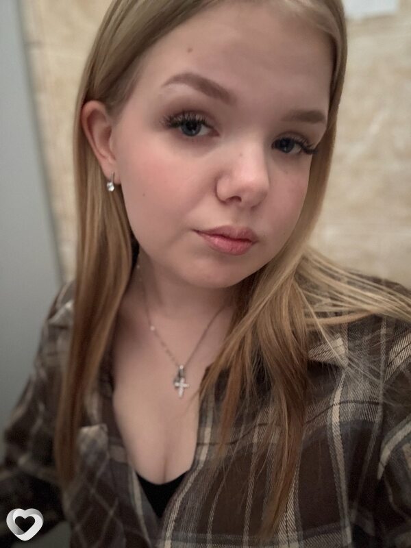 Полина, 19, Ростове-на-Дону — анкета №3596600