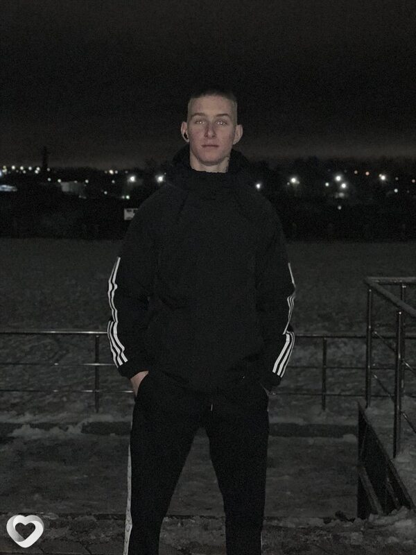Игорь, 20, Брянске — анкета №3595730