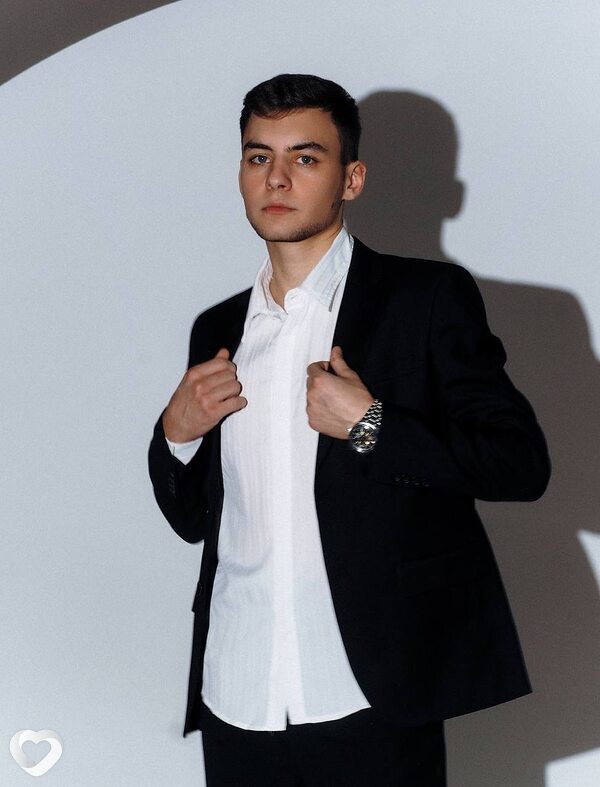 Михаил, 23, Воронеже — анкета №3595650