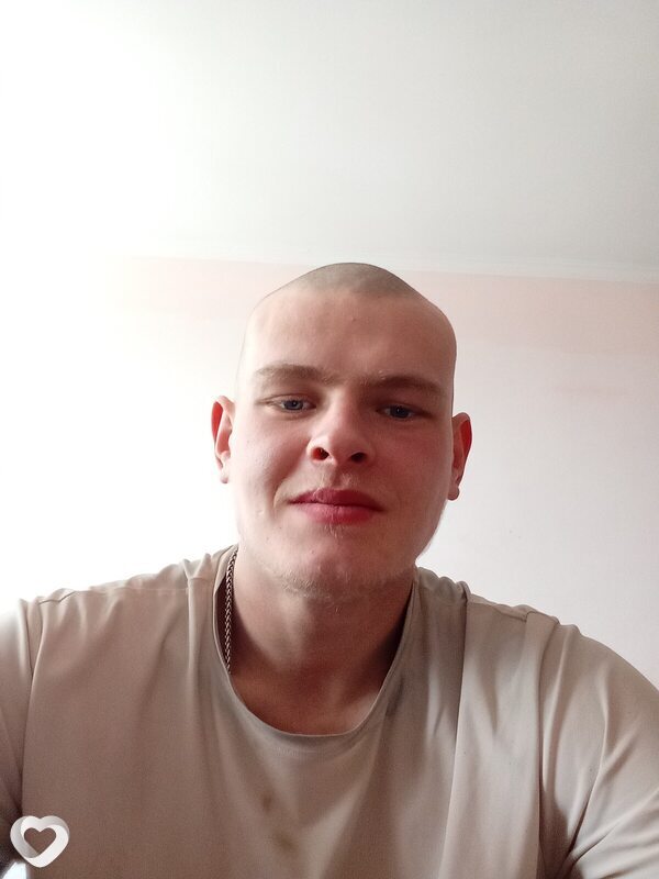 Максим, 21, Армавире — анкета №3597253