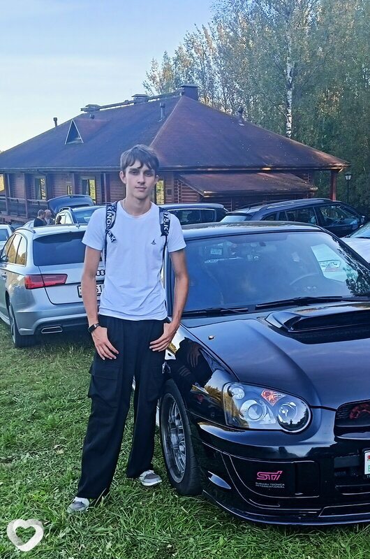 Anton, 19, Солигорске — анкета №3598758