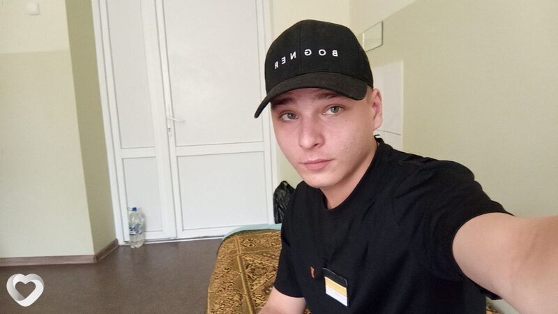 Саша, 23, Енакиеве — анкета №3599648