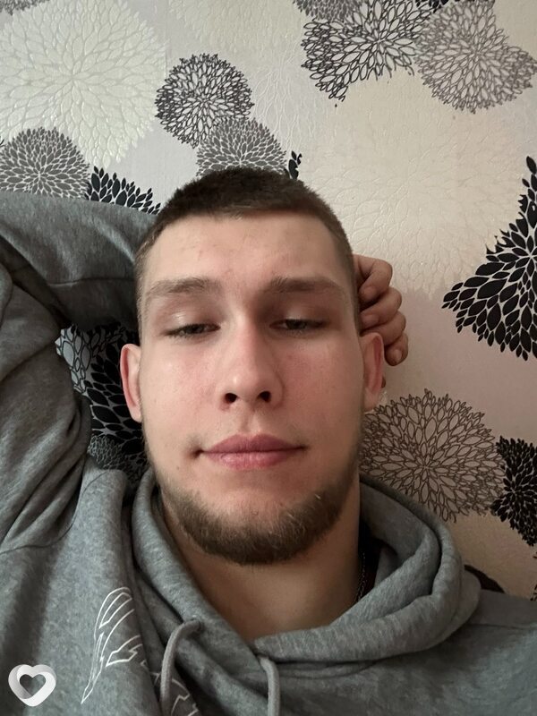 Александр, 20, Макеевке — анкета №3599939