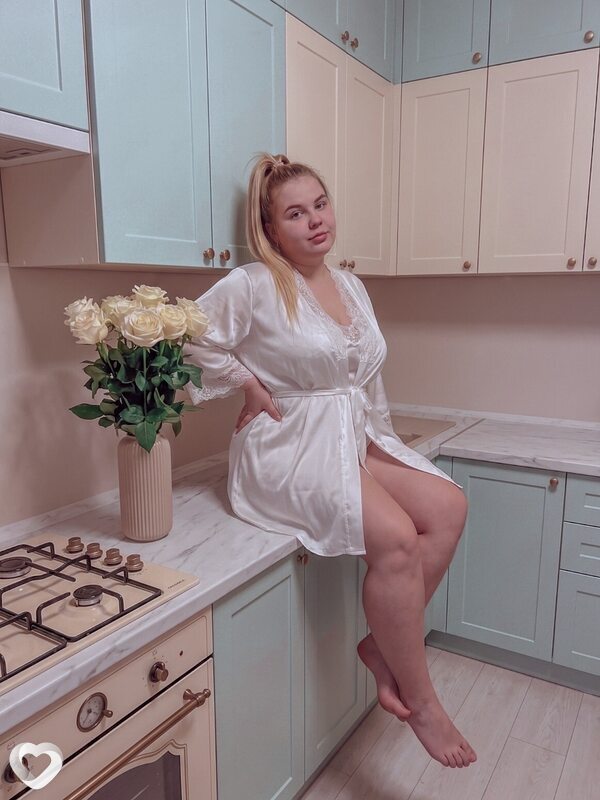 Карина, 29, Омске — анкета №3600253