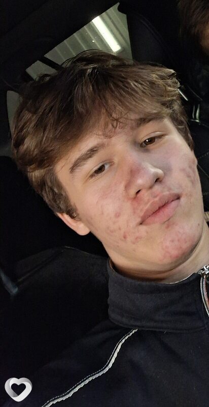 Кирилл, 18, Ленинске-Кузнецком — анкета №3600328