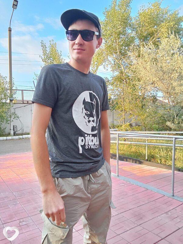 Николай, 20, Павлодаре — анкета №3600768