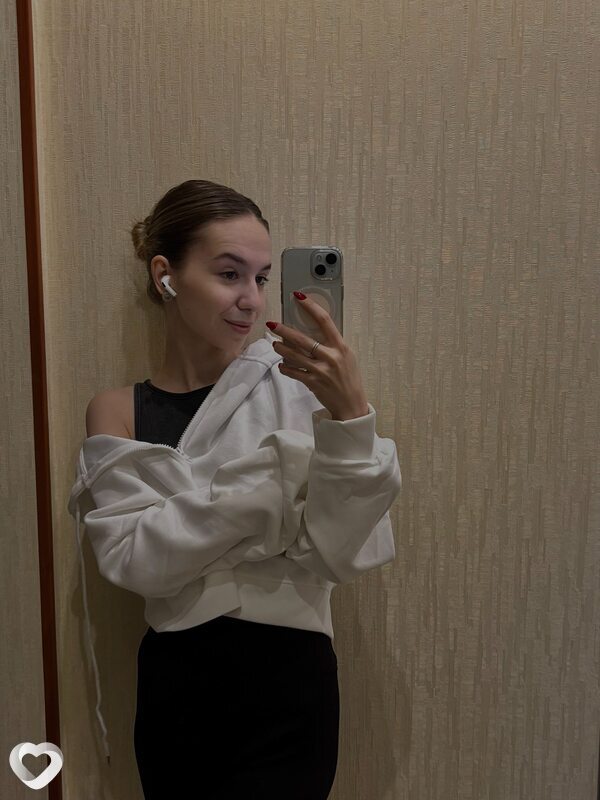 Катя, 25, Москве — анкета №3601228