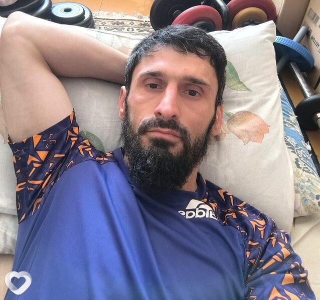 Иннокентий, 37, Каспийске — анкета №3601142