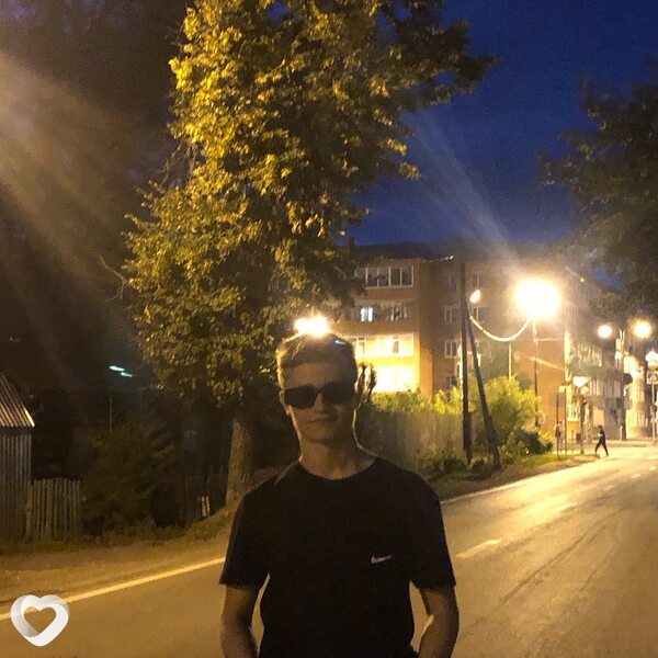 Даня, 19, Донецк (Ростовская Обл.) — анкета №3602035
