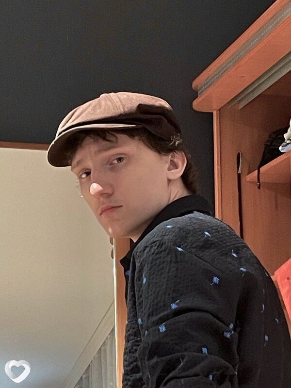 Анатолий, 18, Москве — анкета №3601781