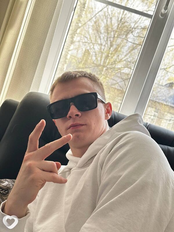 Андрей, 21, Коломне — анкета №3602371
