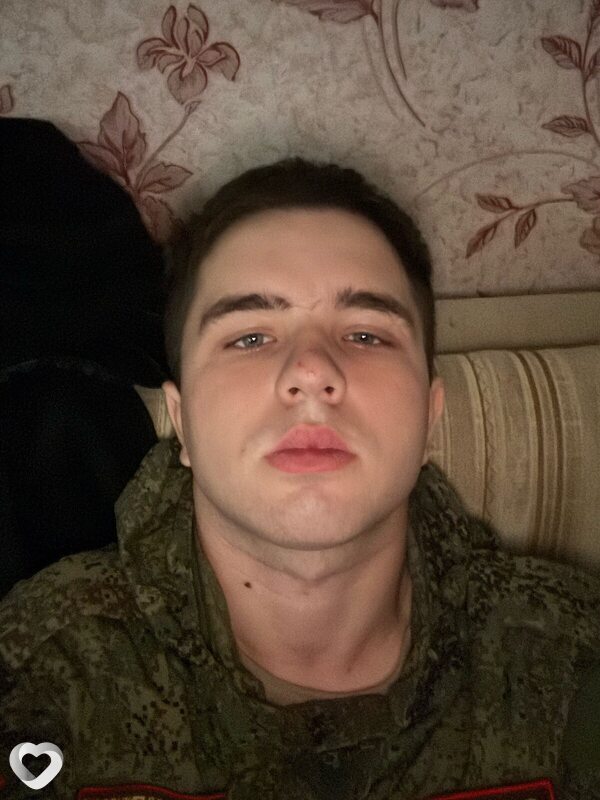 Романтик, 19, Саратове — анкета №3602149