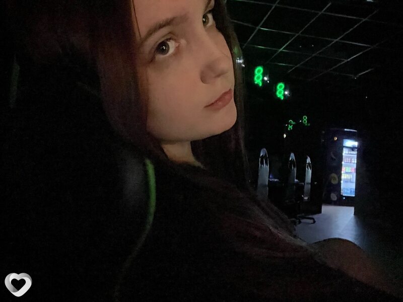 Яна, 21, Саратове — анкета №3603059