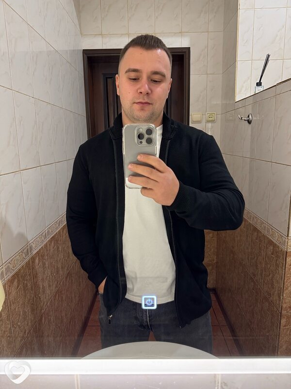 Антон, 28, Харцызске — анкета №3603299