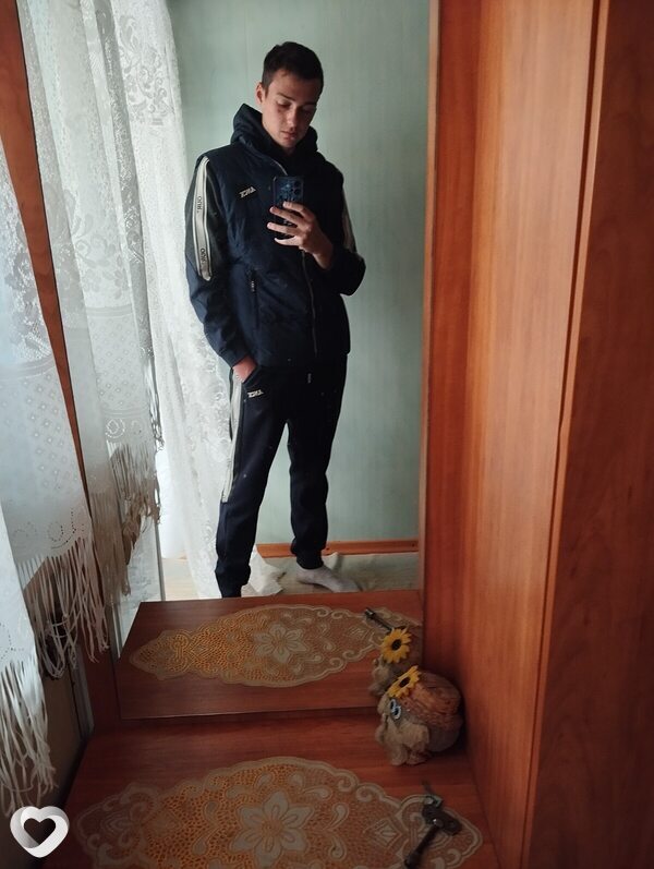 Антон, 21, Белгороде — анкета №3603586