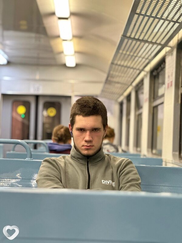 Артемий, 19, Санкт-Петербурге — анкета №3603531