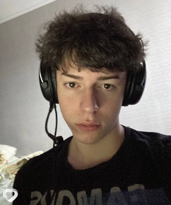 Андрей, 19, Пятигорске — анкета №3604225