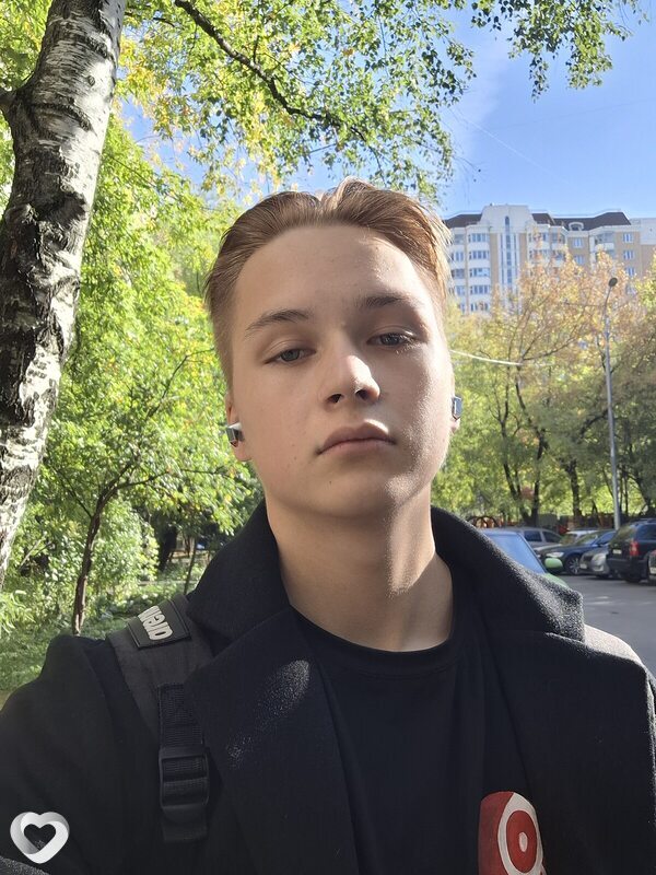 Даня, 18, Москве — анкета №3604662