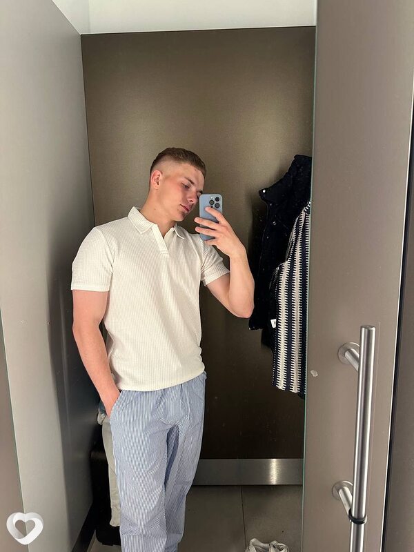 Глеб, 20, Минске — анкета №3606159